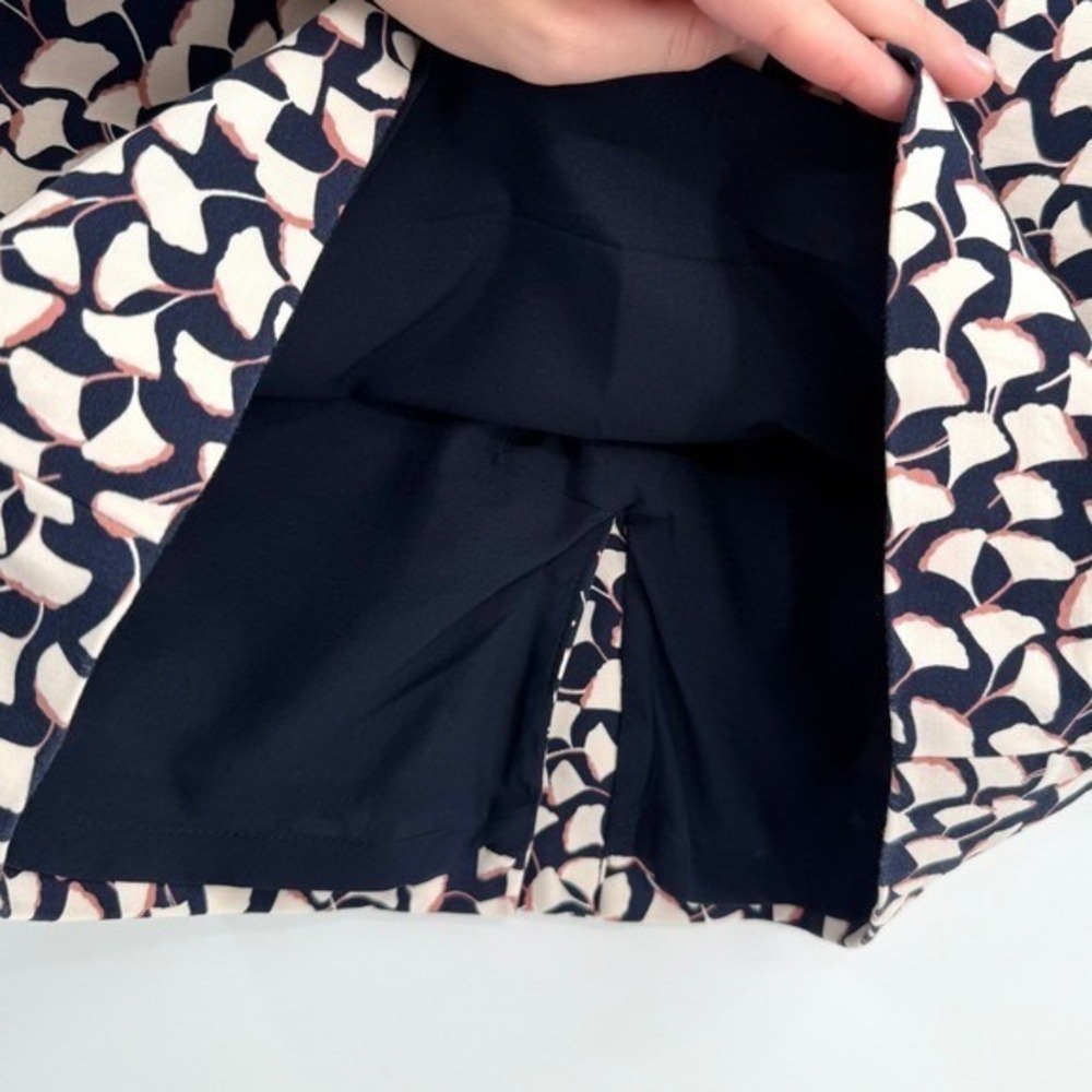 Ann Taylor Navy Blue/White Ginkgo Leaf Print Straight Pencil Skirt Women's Sz 2 - Picture 5 of 11